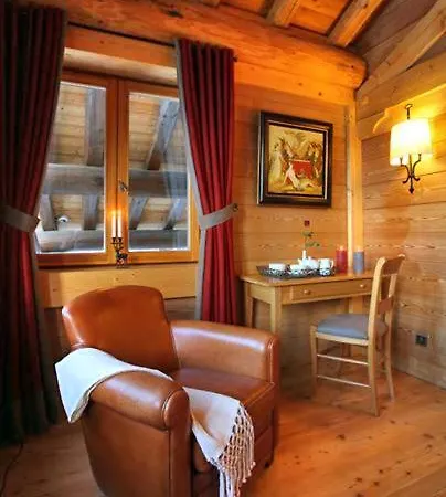 Val D Isere Chalet Sleeps 12 Chalet