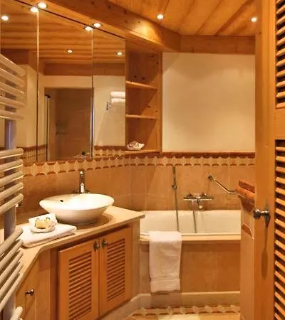 Val D Isere Chalet Sleeps 12 Chalet Val-dʼIsère