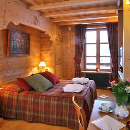Val D Isere Chalet Sleeps 12 Chalet *